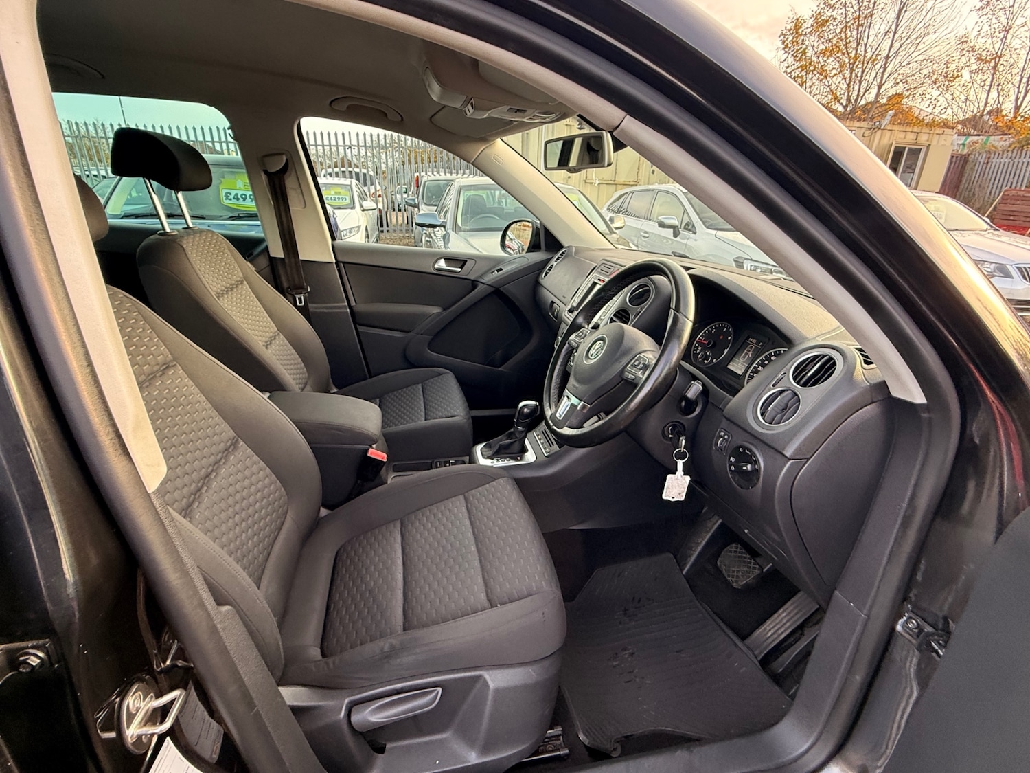 Used Volkswagen Tiguan 2011 for sale - 76693027: Photo 25