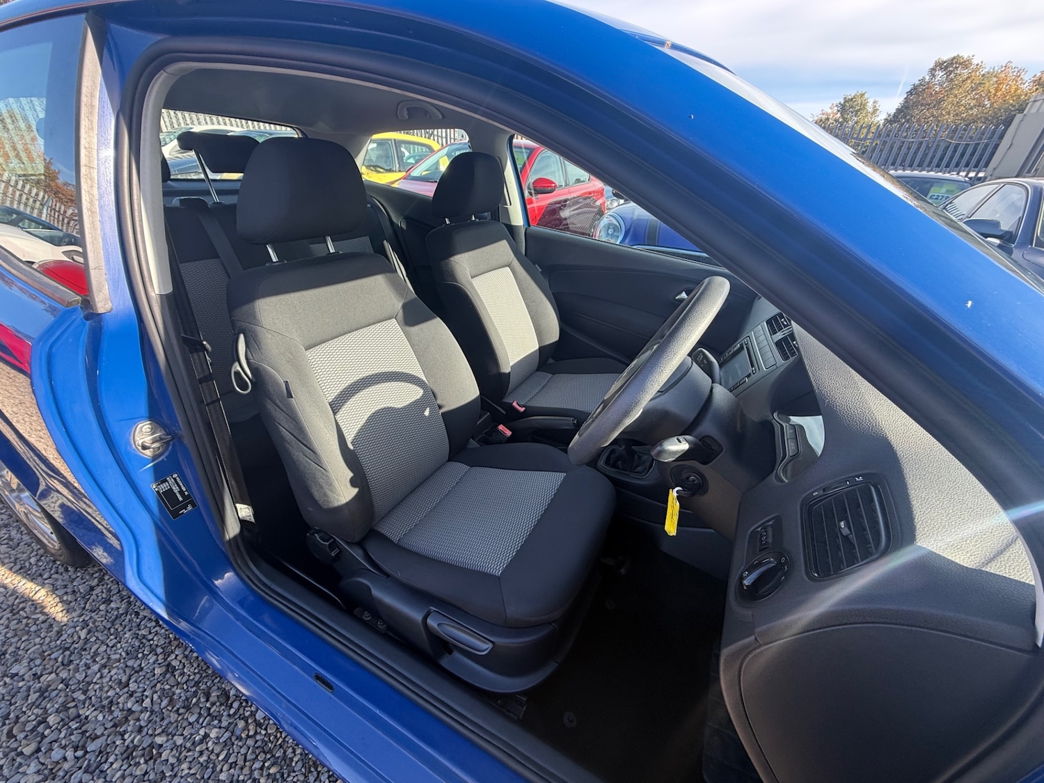 Used Volkswagen Polo 2010 for sale - 76252176: Photo 24