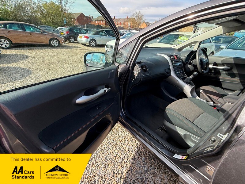 Used Toyota Auris 2010 for sale - 78154645: Photo 15