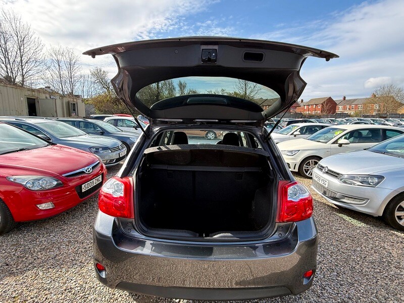 Used Toyota Auris 2010 for sale - 78154645: Photo 21