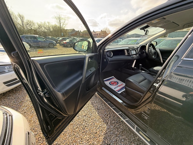 Used Toyota RAV4 2015 for sale - 77953627: Photo 18