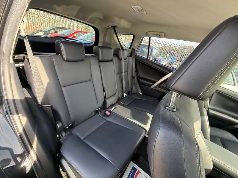 Used Toyota RAV4 2015 for sale - 77953627: Photo 30