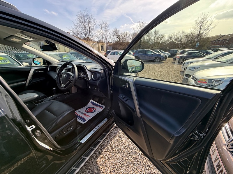 Used Toyota RAV4 2015 for sale - 77953627: Photo 32