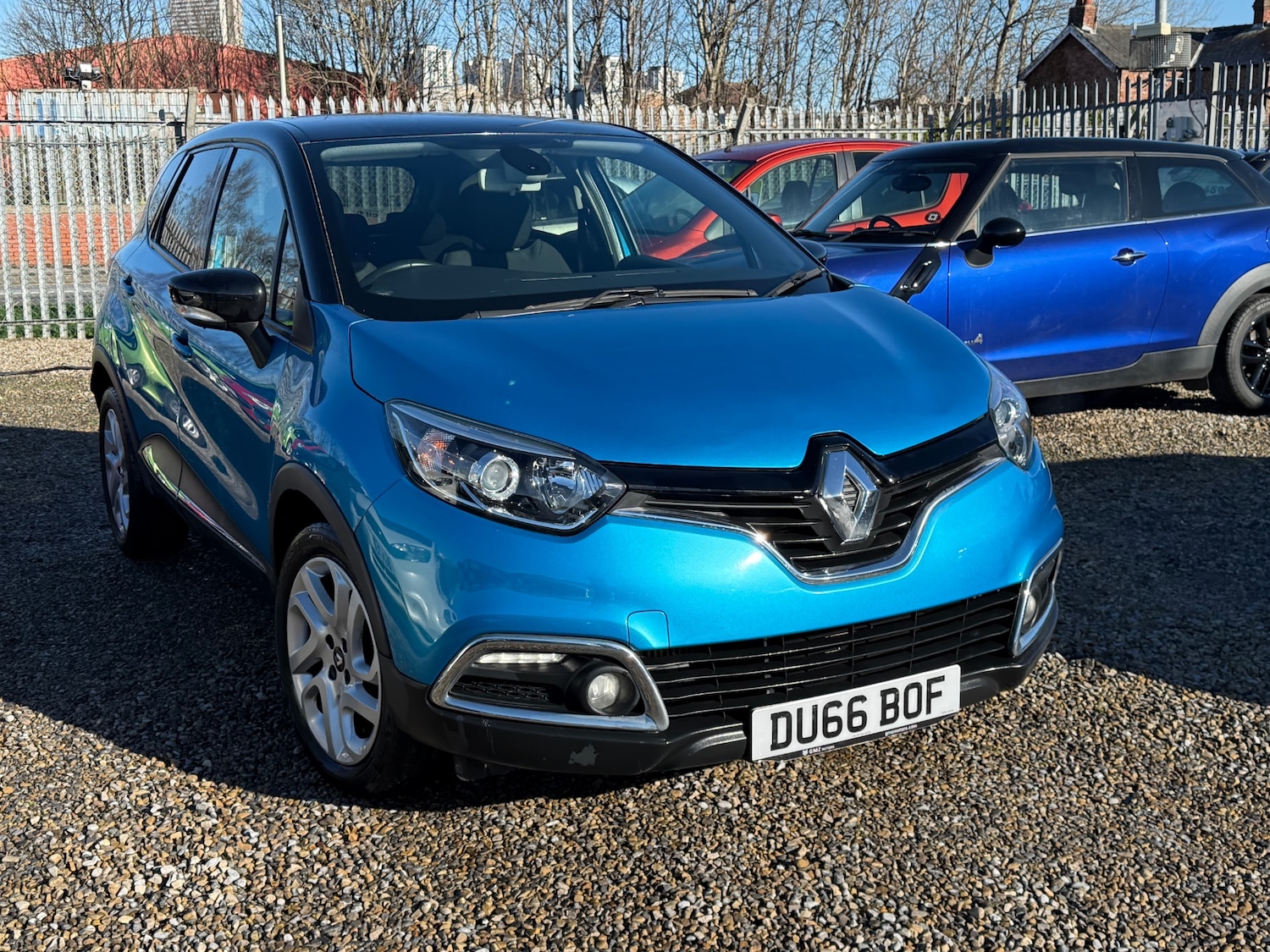 Used Renault Captur 2016 for sale - 77562776: Photo 2
