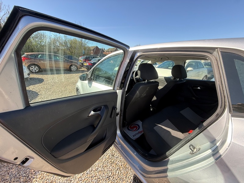 Used Volkswagen Polo 2010 for sale - 78154651: Photo 21