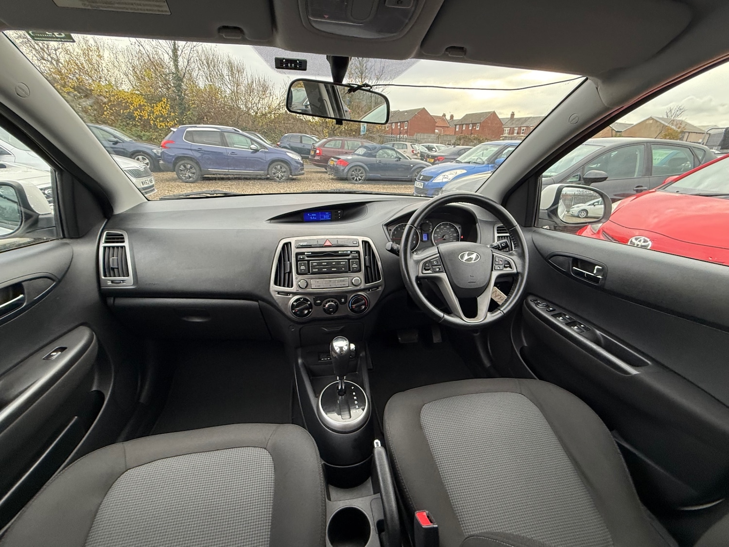 Used Hyundai i20 2013 for sale - 76692899: Photo 17