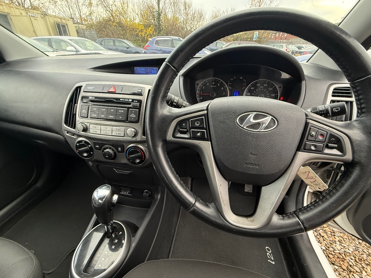 Used Hyundai i20 2013 for sale - 76692899: Photo 28