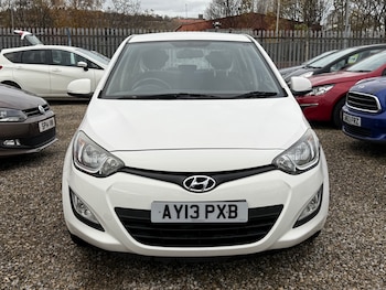 Used Hyundai i20 2013 for sale - 76692899: Photo