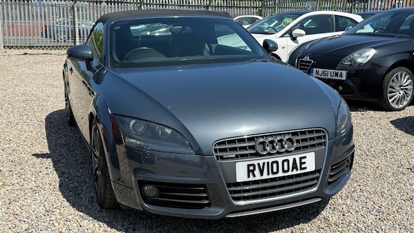 Used Audi TT 2010 for sale - 75285542: Photo 2