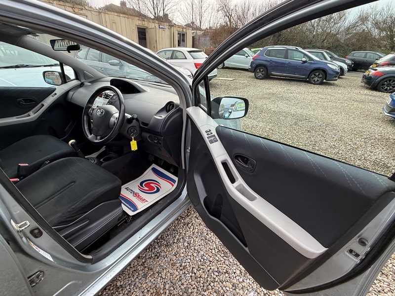 Used Toyota Yaris 2007 for sale - 77953631: Photo 26