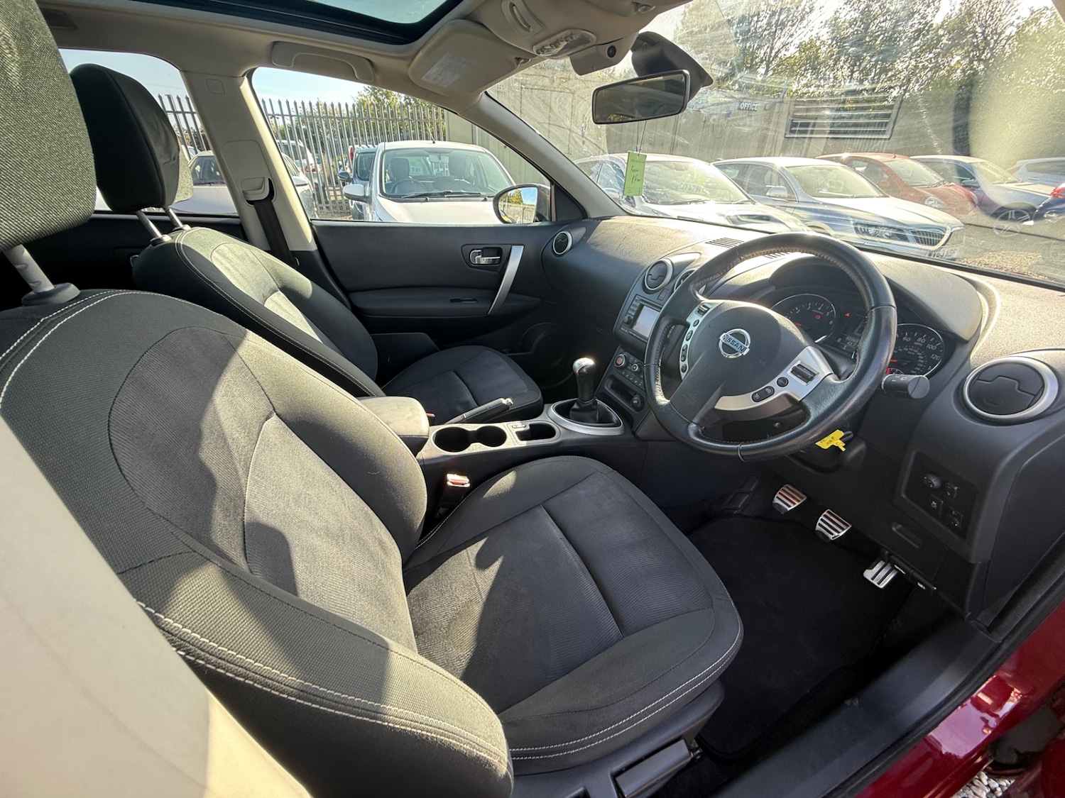 Used Nissan Qashqai 2011 for sale - 76252222: Photo 33