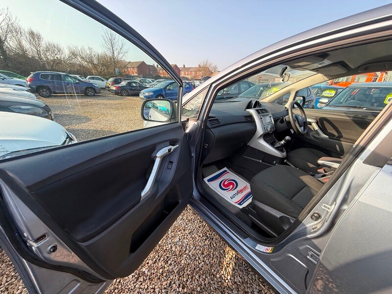 Used Toyota Verso 2012 for sale - 77781239: Photo 17