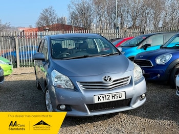 Used Toyota Verso 2012 for sale - 77781239: Photo