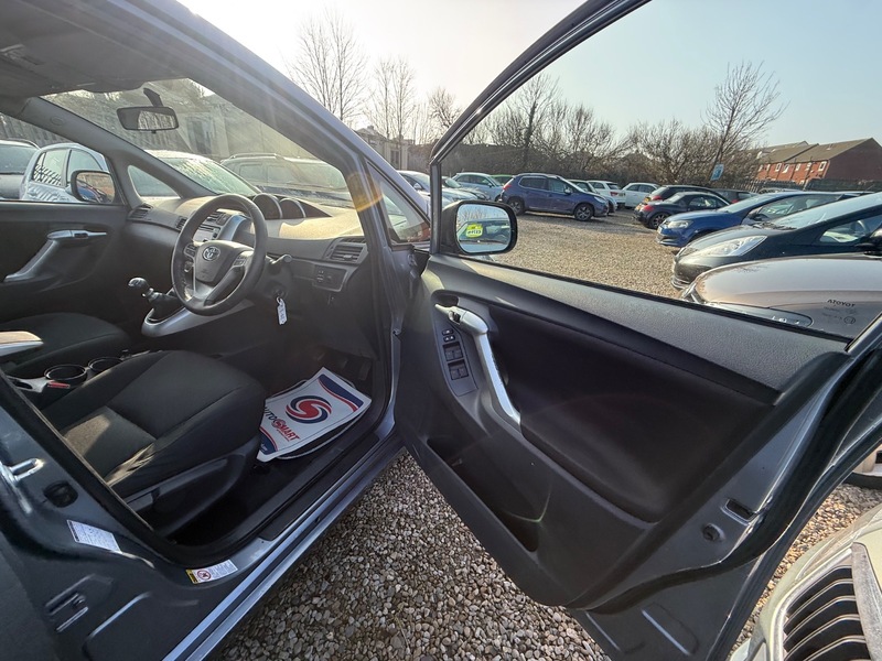 Used Toyota Verso 2012 for sale - 77781239: Photo 30