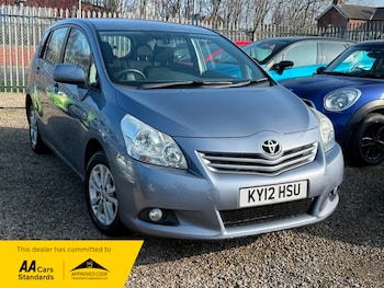 Used Toyota Verso 2012 for sale - 77781239: Photo