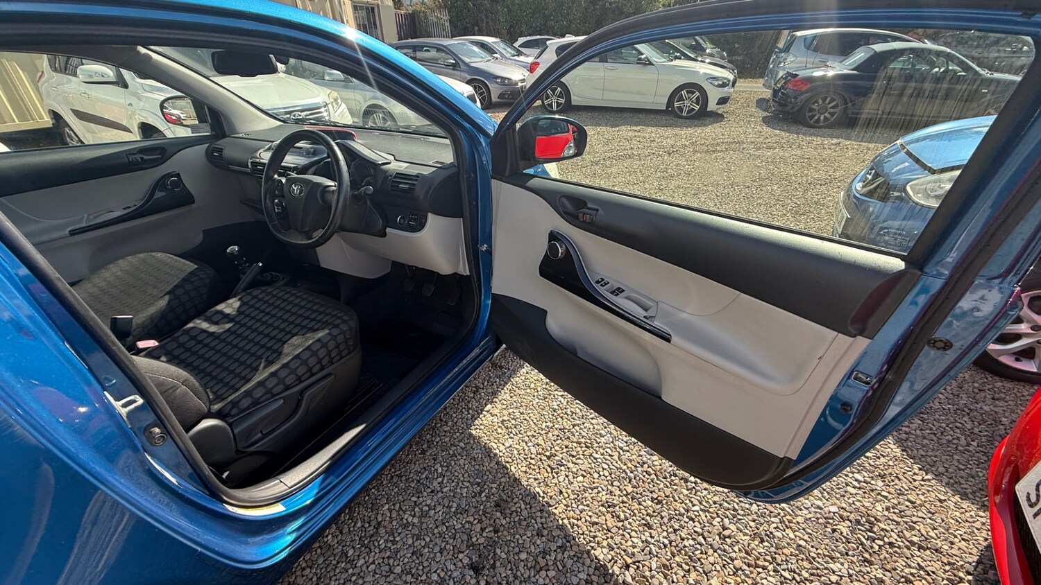 Vehicle 28