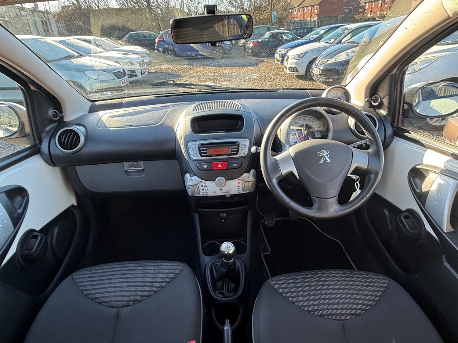 Used Peugeot 107 2013 for sale - 77562922: Photo 25