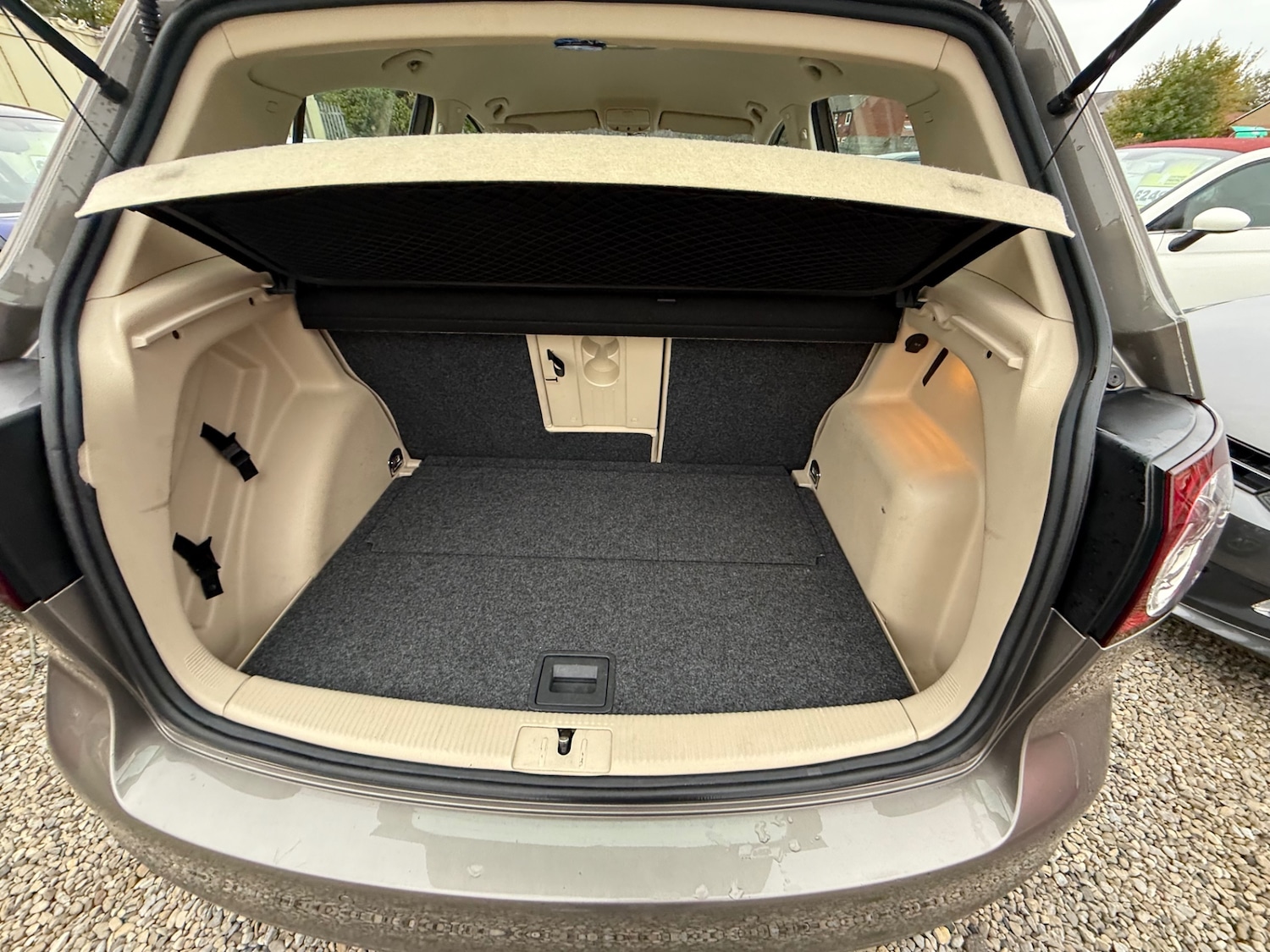Used Volkswagen Golf Plus 2009 for sale - 76309618: Photo 28