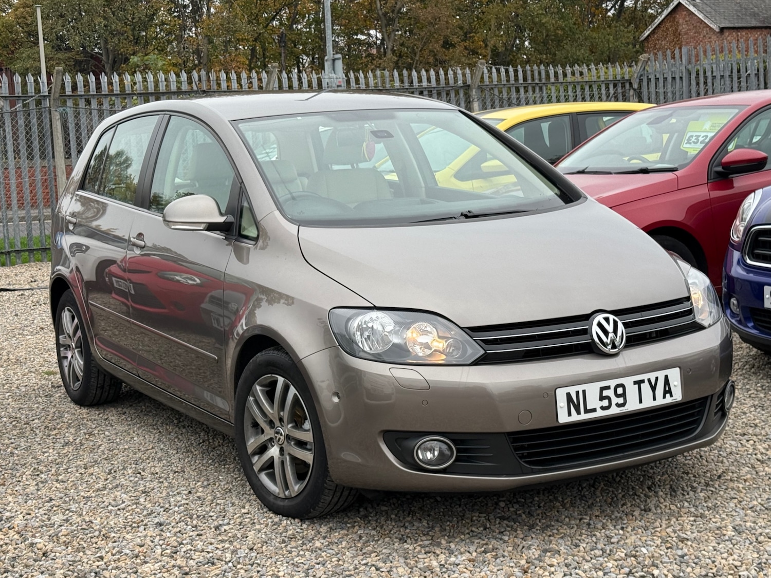 Used Volkswagen Golf Plus 2009 for sale - 76309618: Photo 3