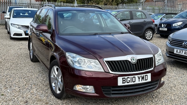 Used Skoda Octavia 2010 for sale - 75680100: Photo 2