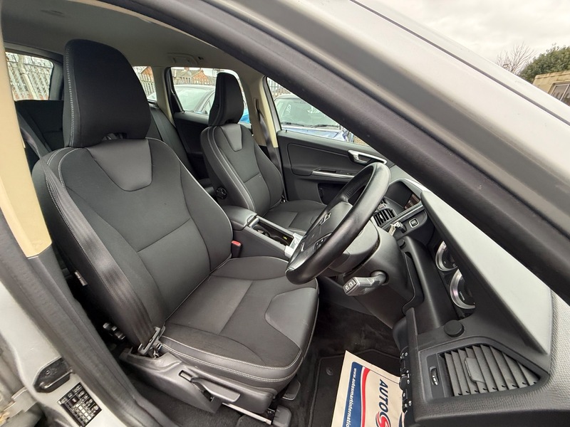 Used Volvo XC60 2012 for sale - 77649722: Photo 31