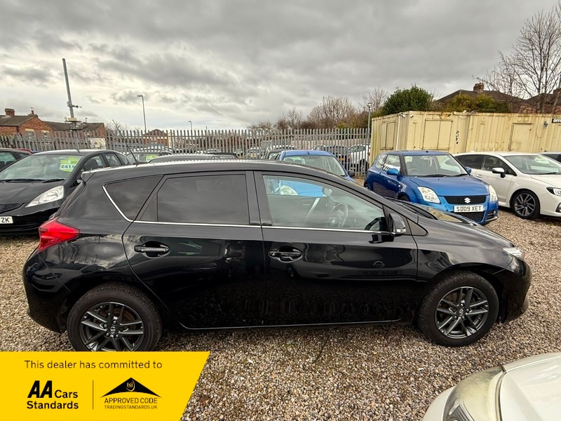 Used Toyota Auris 2014 for sale - 77649740: Photo 11