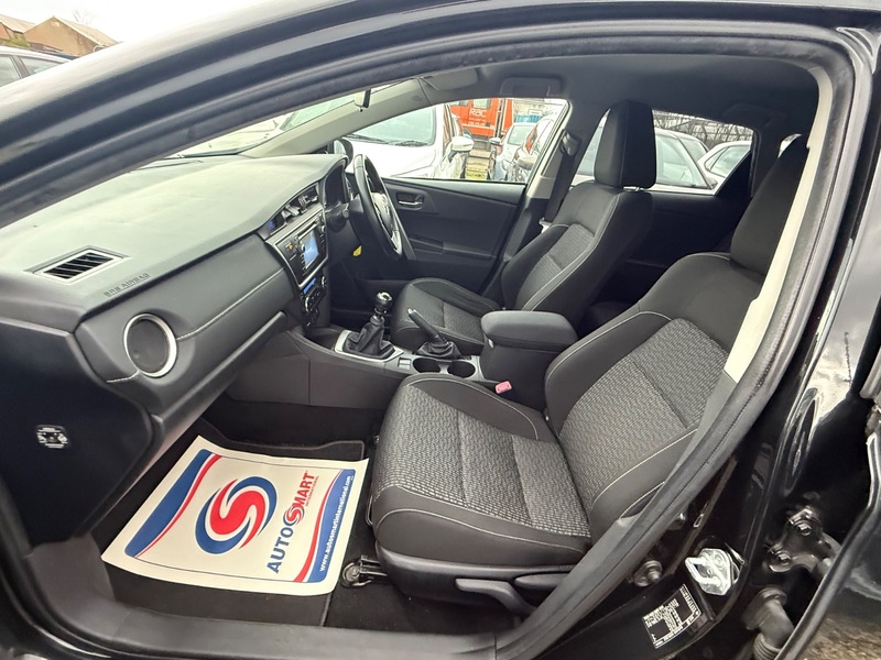 Used Toyota Auris 2014 for sale - 77649740: Photo 15