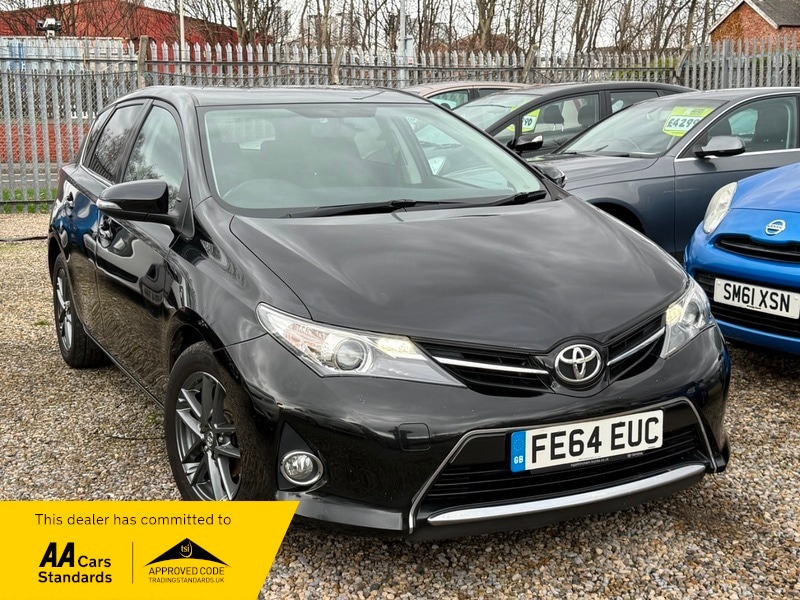 Used Toyota Auris 2014 for sale - 77649740: Photo 2