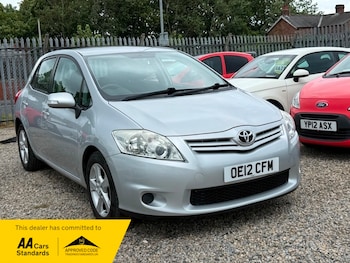 Used Toyota Auris 2012 for sale - 79121025: Photo