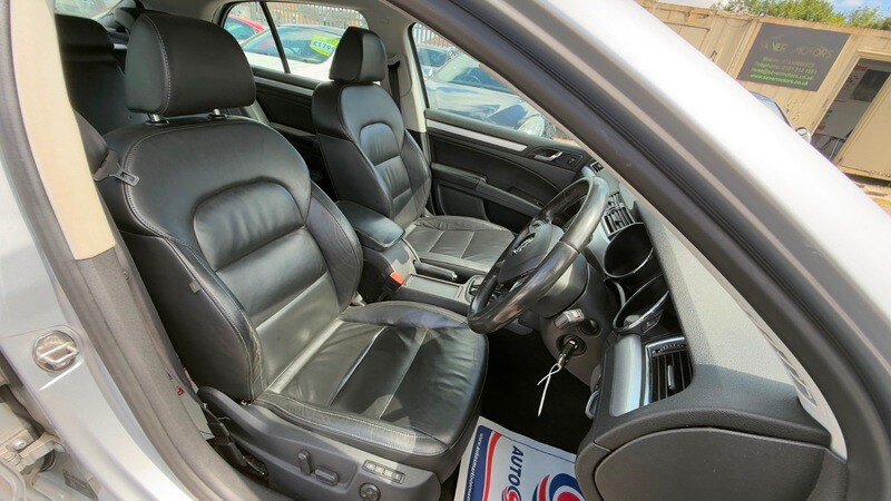 Used Skoda Superb 2013 for sale - 77649741: Photo 32