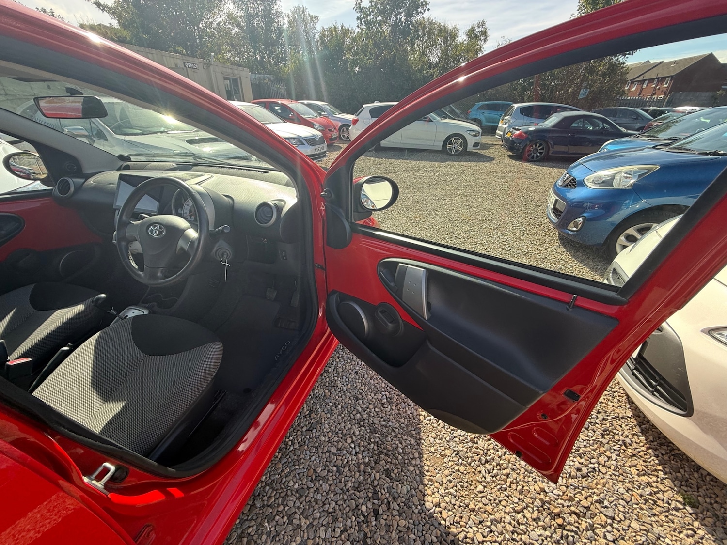 Used Toyota AYGO 2013 for sale - 75951681: Photo 25