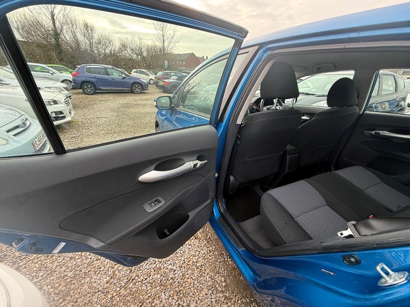 Used Toyota Auris 2010 for sale - 77798492: Photo 20