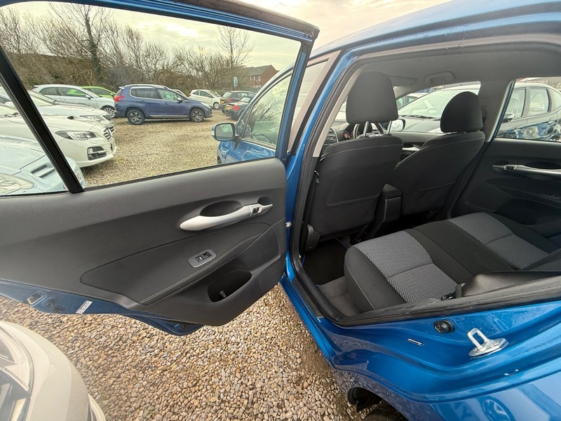 Used Toyota Auris 2010 for sale - 77798492: Photo 33