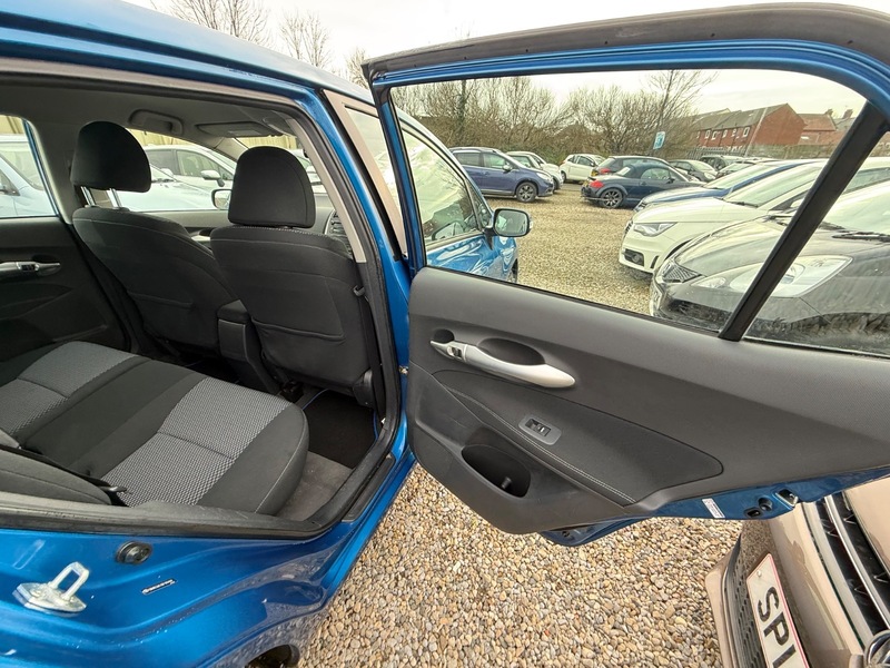 Used Toyota Auris 2010 for sale - 77798492: Photo 39