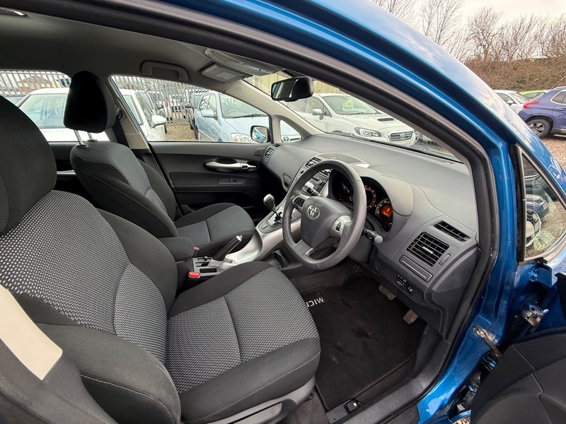 Used Toyota Auris 2010 for sale - 77798492: Photo 40