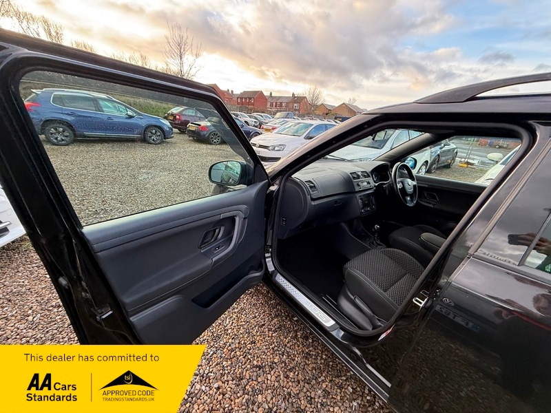 Used Skoda Fabia 2012 for sale - 77649760: Photo 17