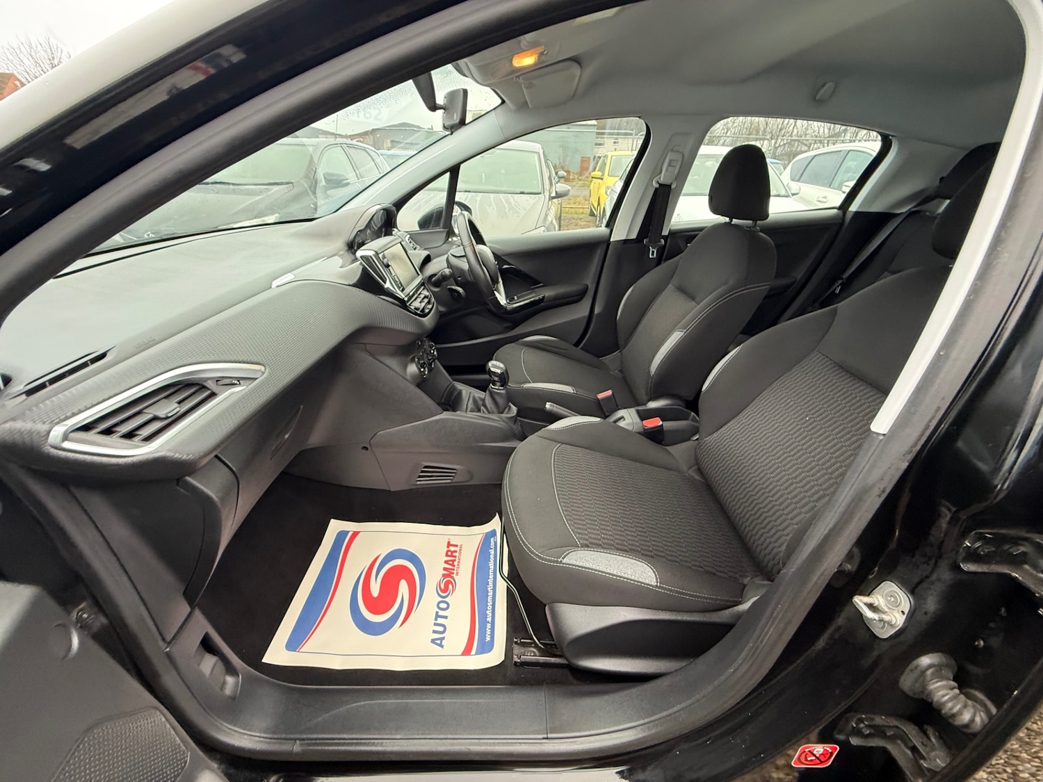 Used Peugeot 208 2016 for sale - 77025282: Photo 15