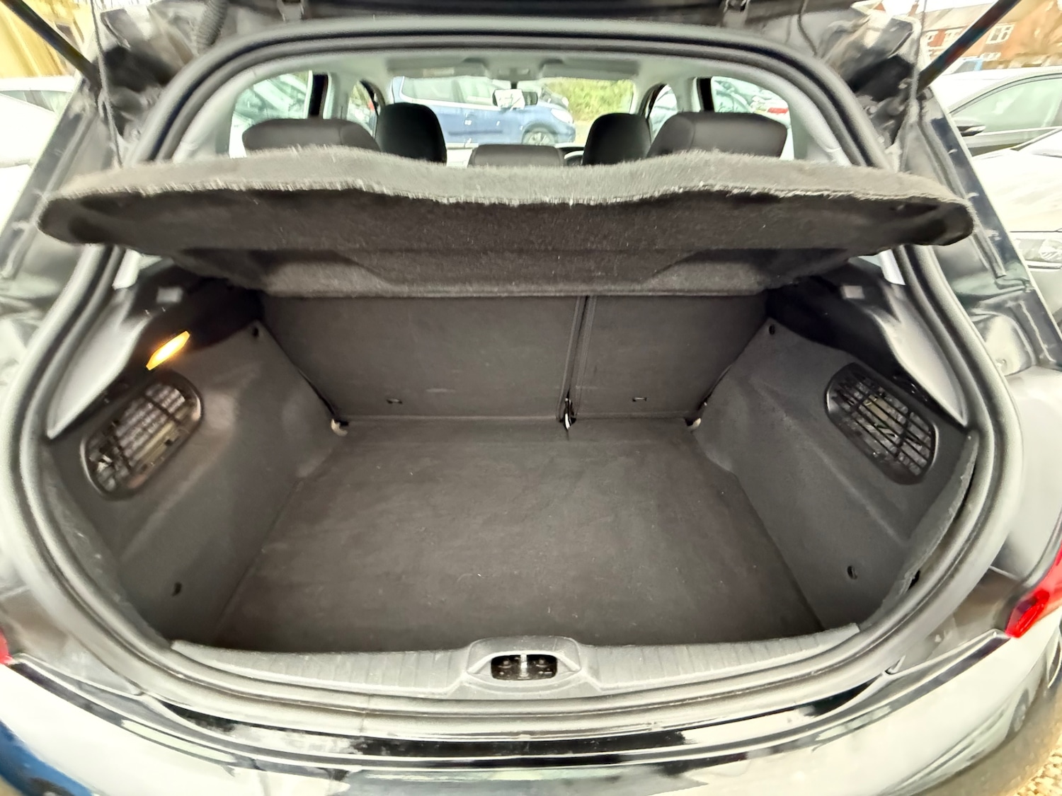 Used Peugeot 208 2016 for sale - 77025282: Photo 21