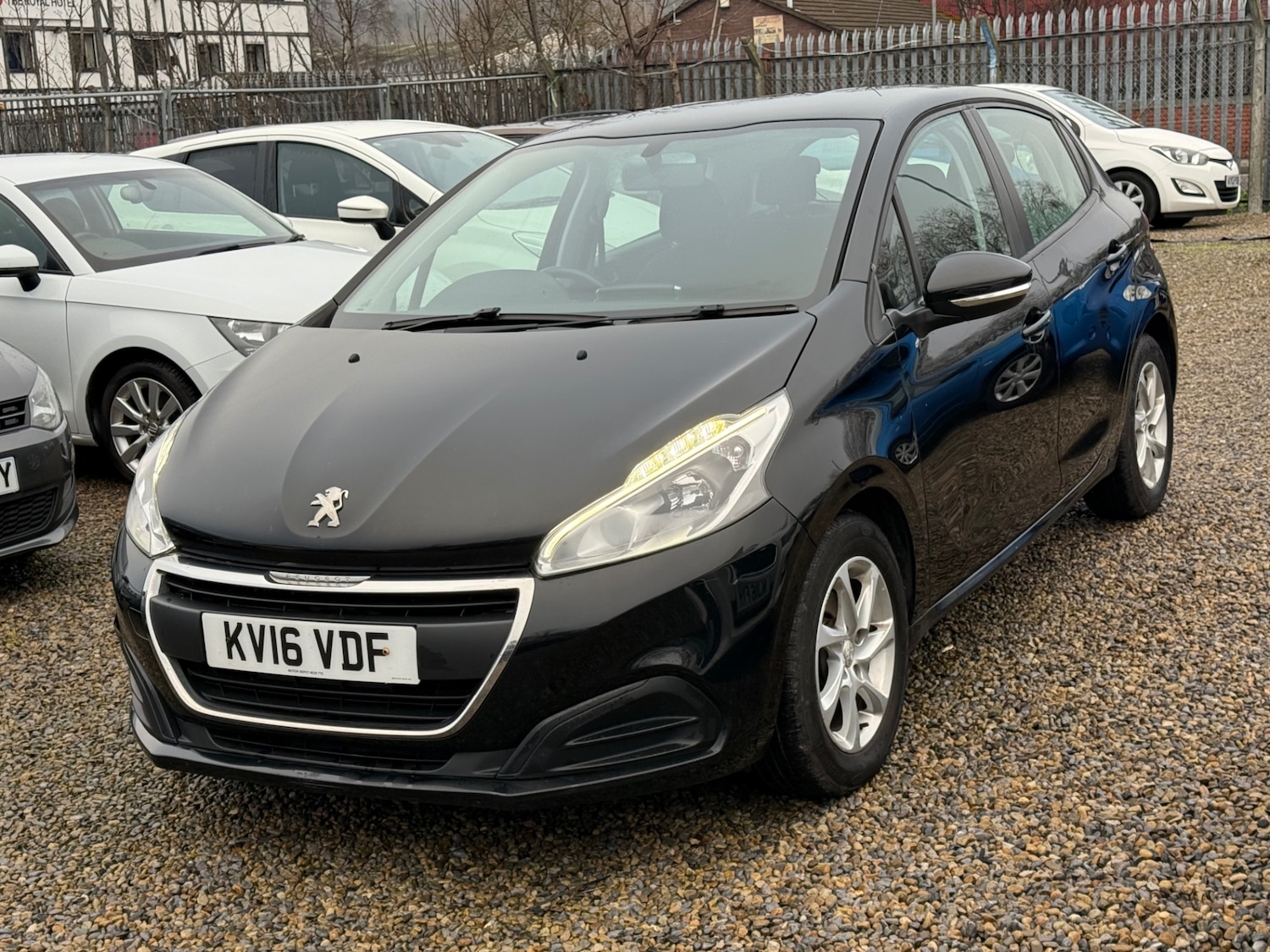 Used Peugeot 208 2016 for sale - 77025282: Photo 5