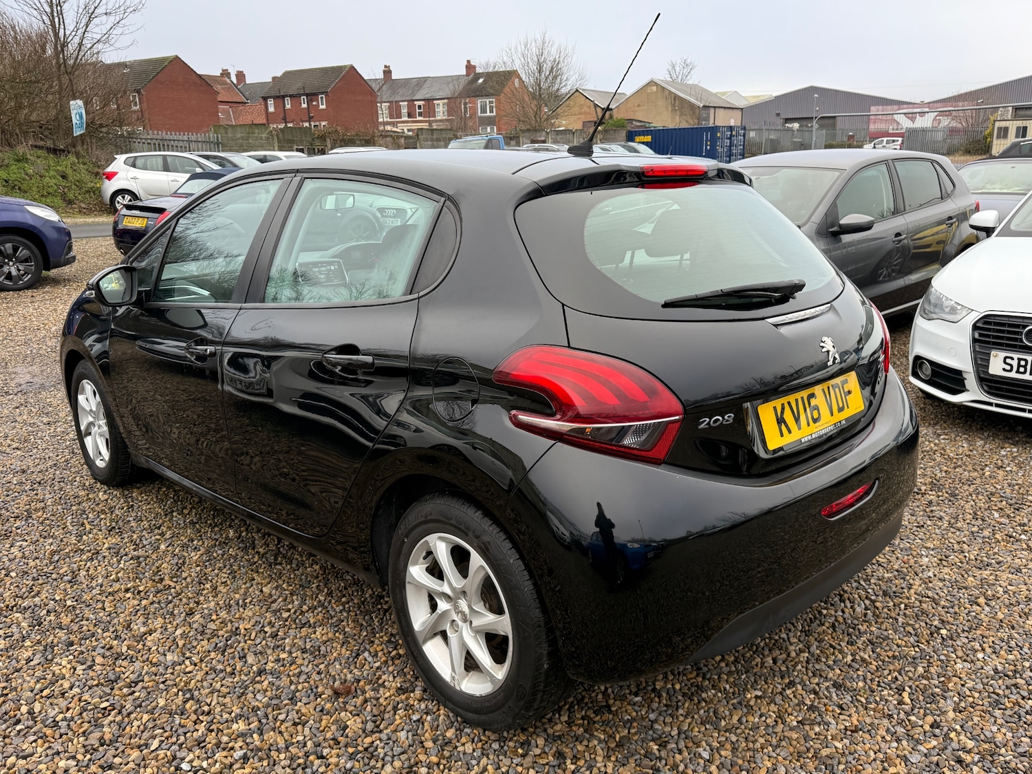 Used Peugeot 208 2016 for sale - 77025282: Photo 8