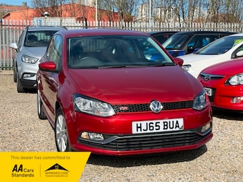 Used Volkswagen Polo 2015 for sale - 78140869: Photo
