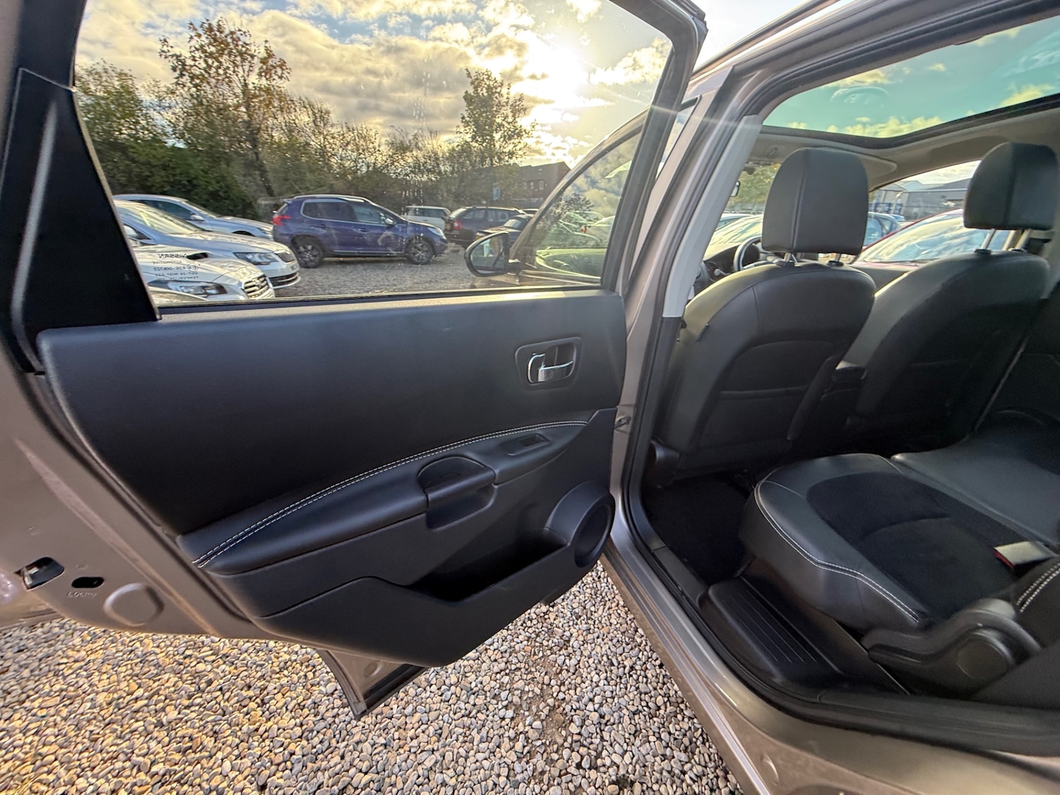 Used Nissan Qashqai+2 2013 for sale - 76378959: Photo 18