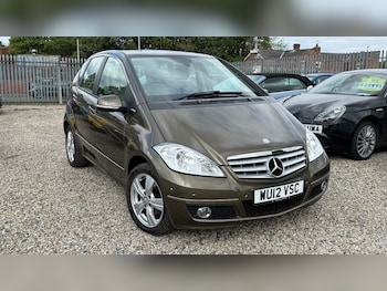 Used Mercedes-Benz A-Class 2012 for sale - 75461533: Photo