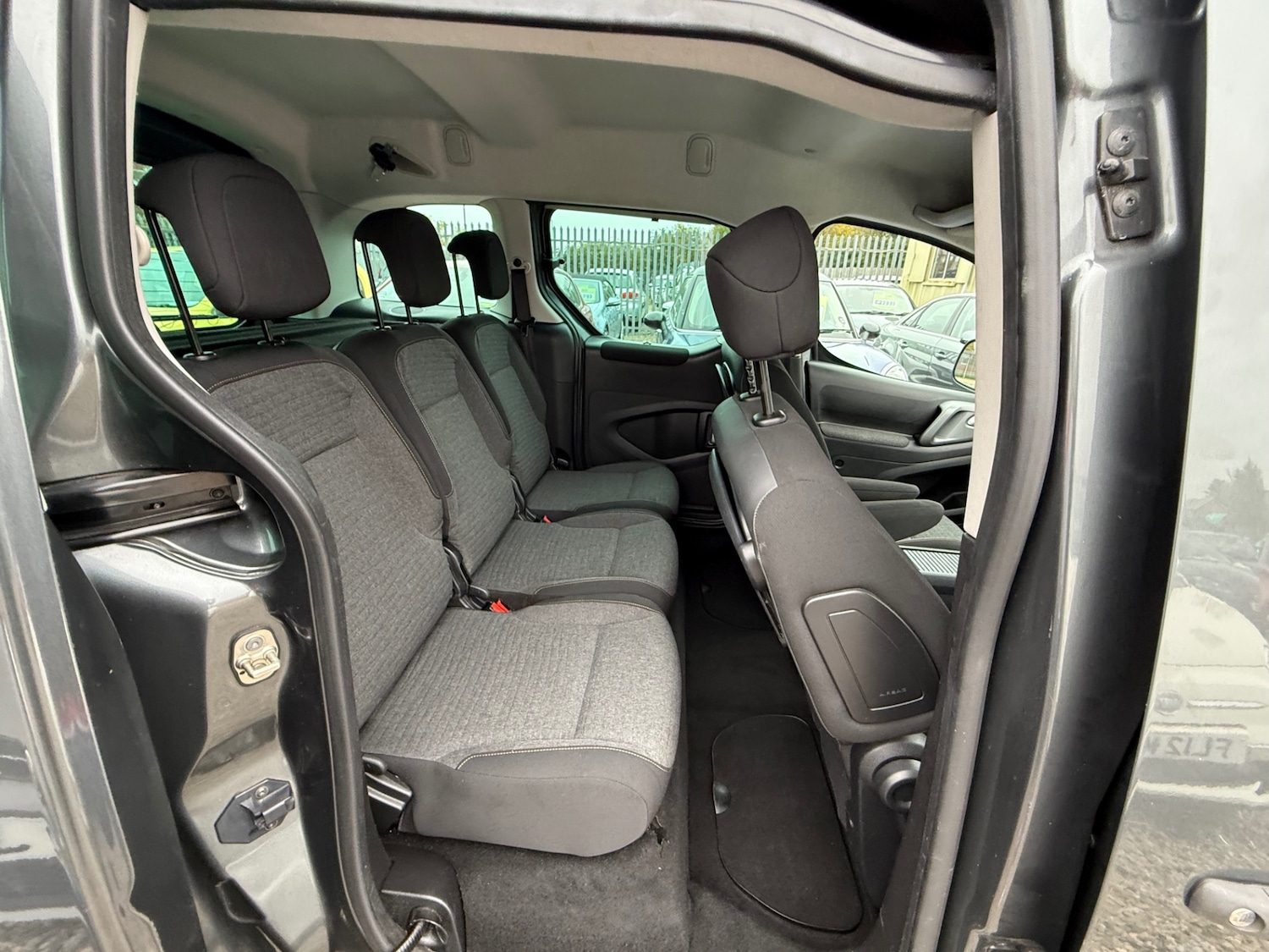 Used Citroen Berlingo Multispace 2015 for sale - 76309650: Photo 30