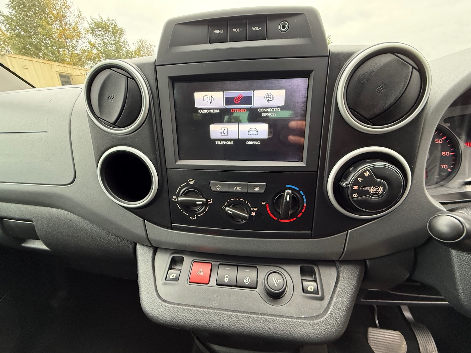 Used Citroen Berlingo Multispace 2015 for sale - 76309650: Photo 35