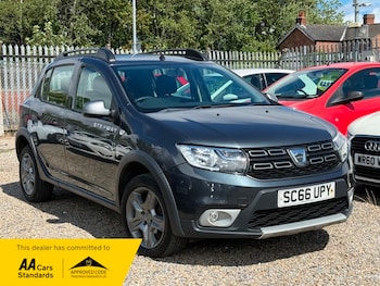 Used Dacia Sandero Stepway 2017 for sale - 79470849: Photo