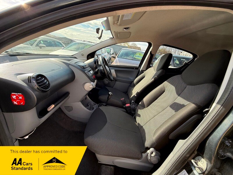 Used Toyota AYGO 2011 for sale - 78154701: Photo 14