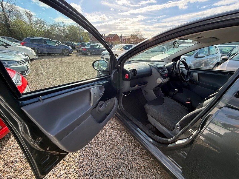 Used Toyota AYGO 2011 for sale - 78154701: Photo 15