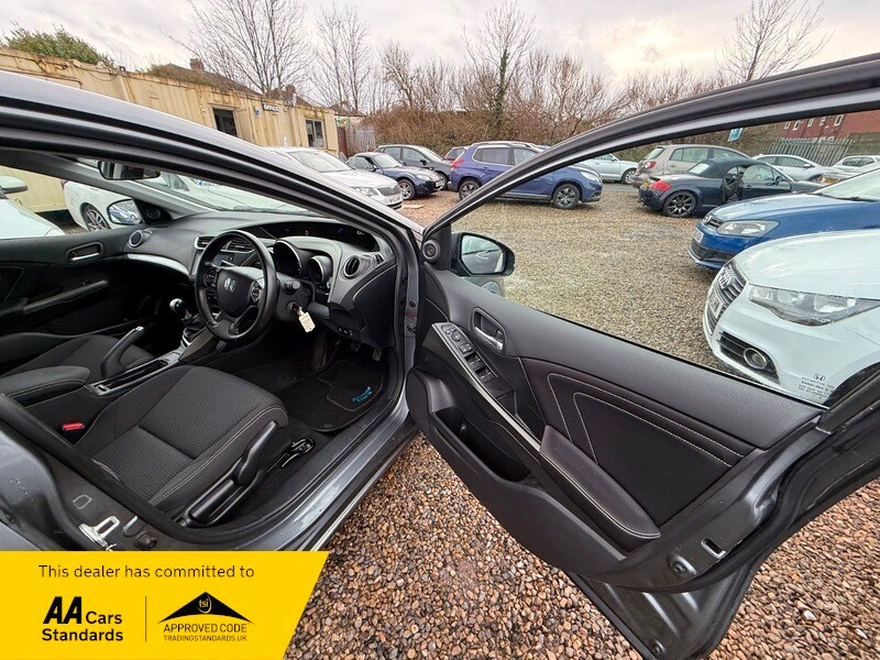 Used Honda Civic 2016 for sale - 77649733: Photo 32