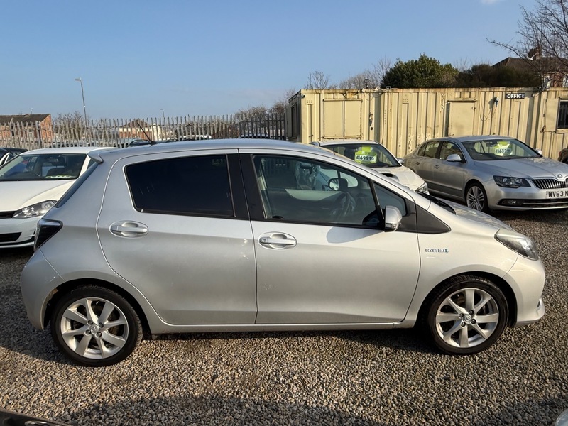 Used Toyota Yaris 2013 for sale - 77781227: Photo 14